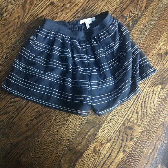 BCBG shorts - Picture 1 of 4